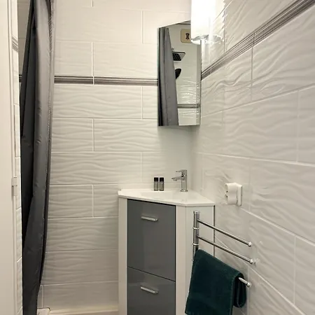 Lumineux Avec Balcon Vue Piscine Apartamento Agde